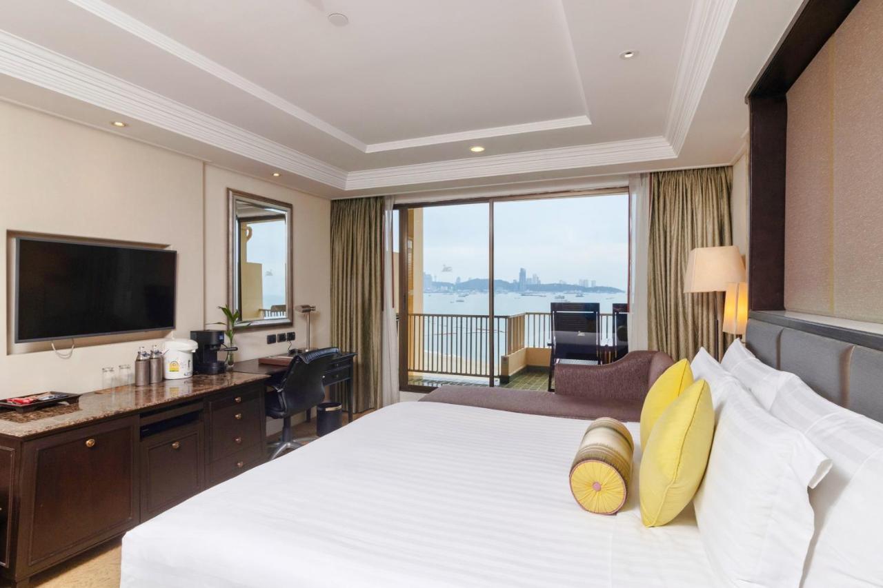 Dusit Thani Pattaya Esterno foto Deluxe Room