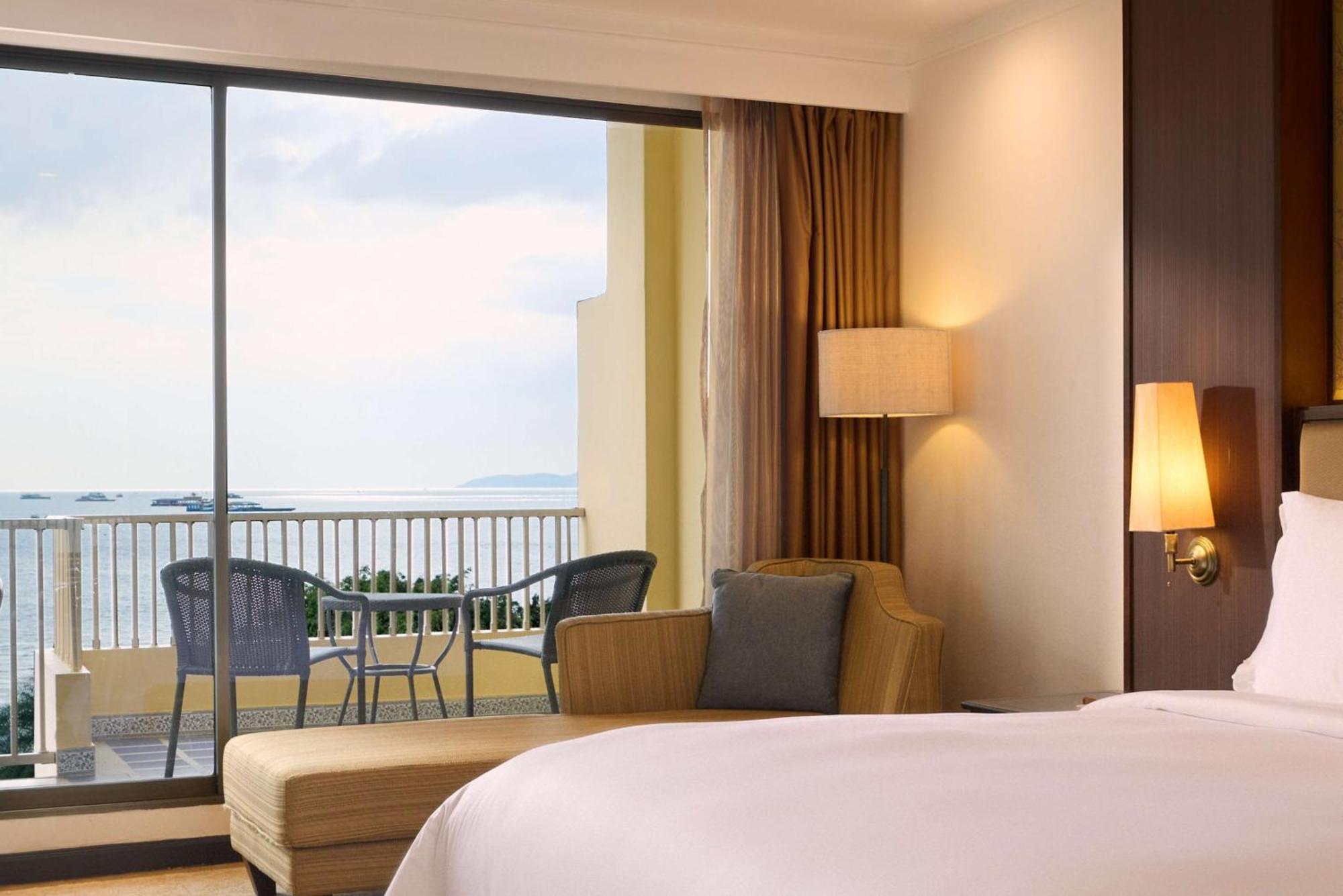 Dusit Thani Pattaya Esterno foto Deluxe Ocean View Room
