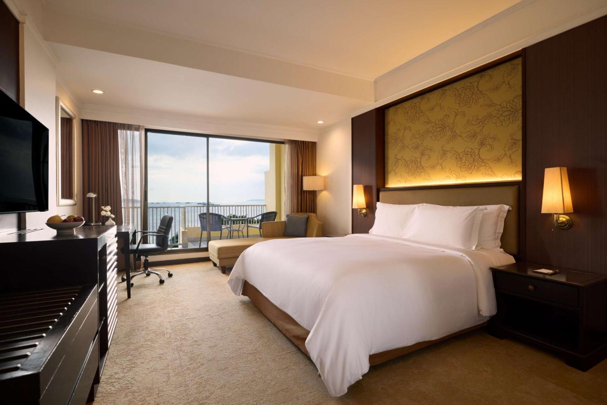 Dusit Thani Pattaya Esterno foto Deluxe Ocean View Room