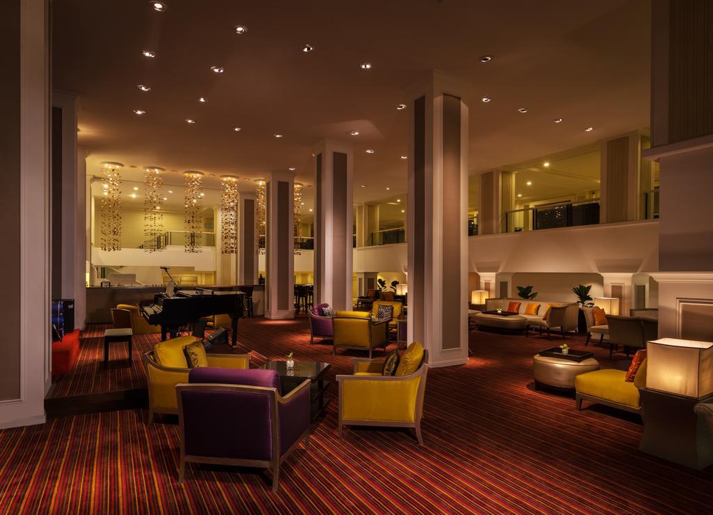 Dusit Thani Pattaya Esterno foto The lobby