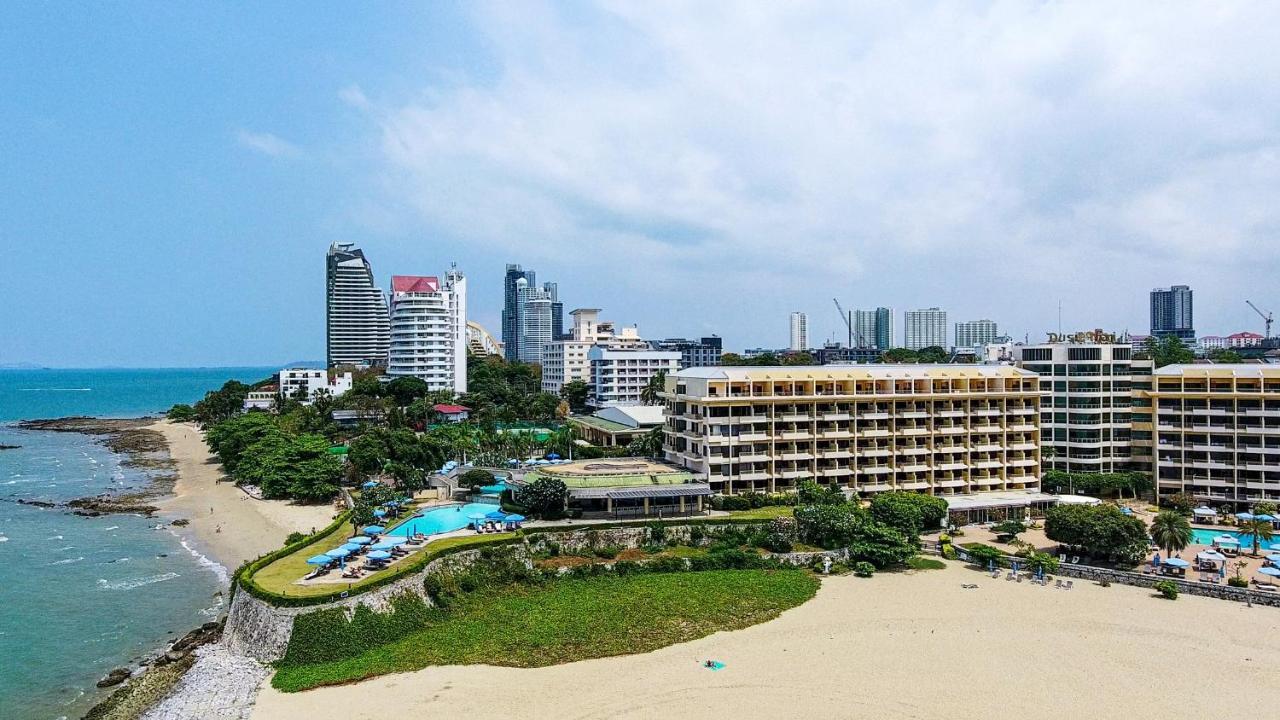 Dusit Thani Pattaya Esterno foto Hua Hin skyline