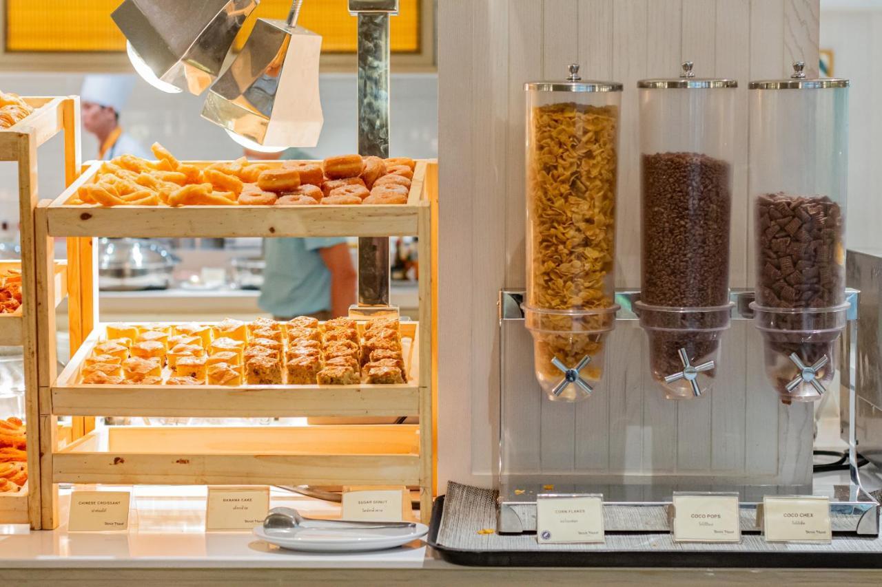 Dusit Thani Pattaya Esterno foto A cereal dispenser